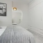 Luxurious Unique Tower With Skyline By Renters Prestige Apartament *