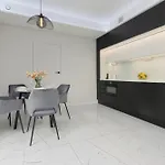 Apartament Luxurious Unique Tower With Skyline By Renters Prestige