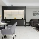 Luxurious Unique Tower With Skyline By Renters Prestige * Warszawa