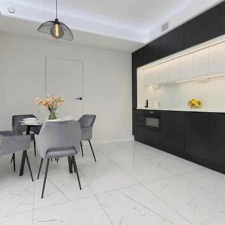 Apartamento Luxurious Unique Tower With Skyline By Renters Prestige