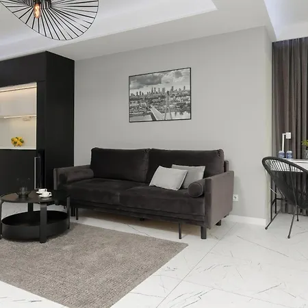 Unique Tower Lux Residence City Skyline By Renters Prestige Varšava
