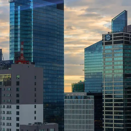 Luxurious Unique Tower With Skyline By Renters Prestige Apartman