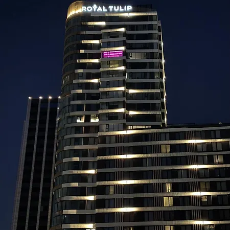 Apartman Luxurious Unique Tower With Skyline By Renters Prestige