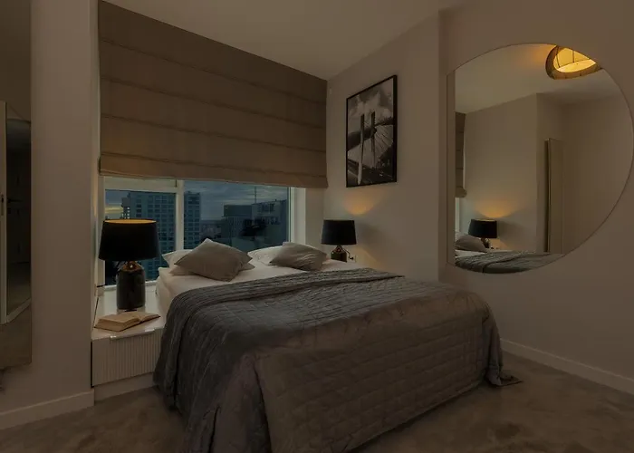 Luxurious Unique Tower With Skyline By Renters Prestige شقة وارسو