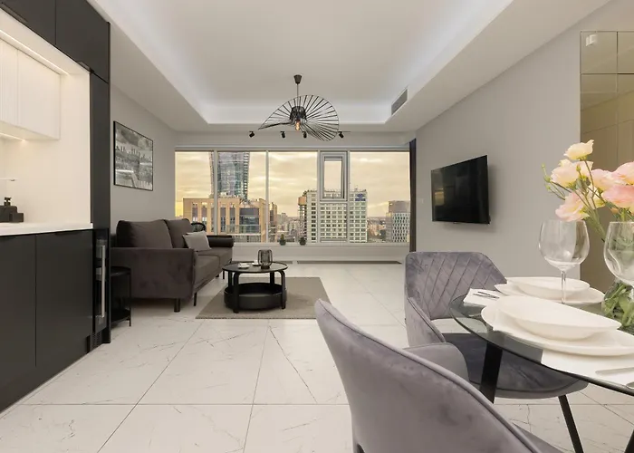 شقة Luxurious Unique Tower With Skyline By Renters Prestige *