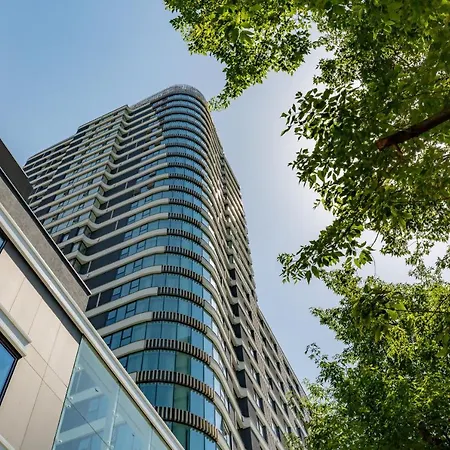 Luxurious Unique Tower With Skyline By Renters Prestige 华沙